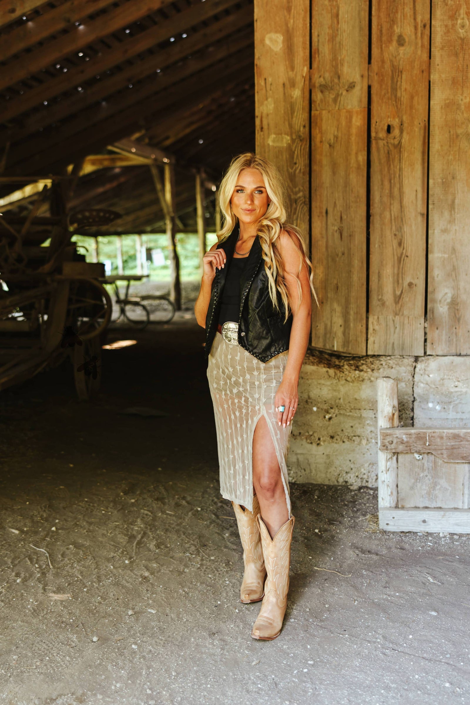 WHISKEY CREEK VEST *MIDNIGHT - LOW STOCK