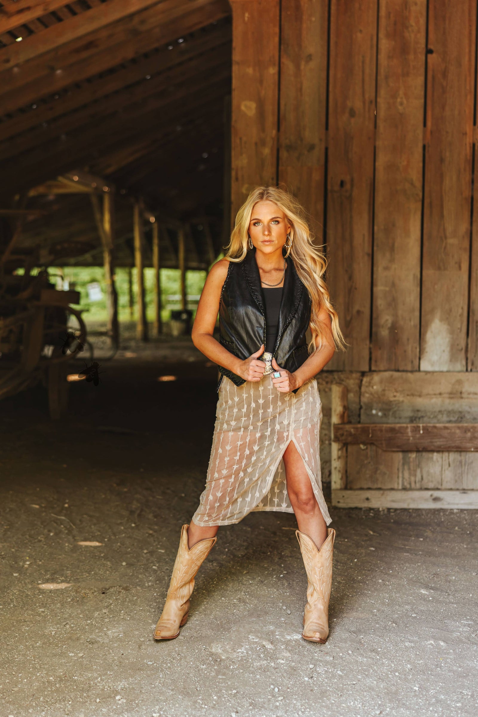 WHISKEY CREEK VEST *MIDNIGHT - LOW STOCK
