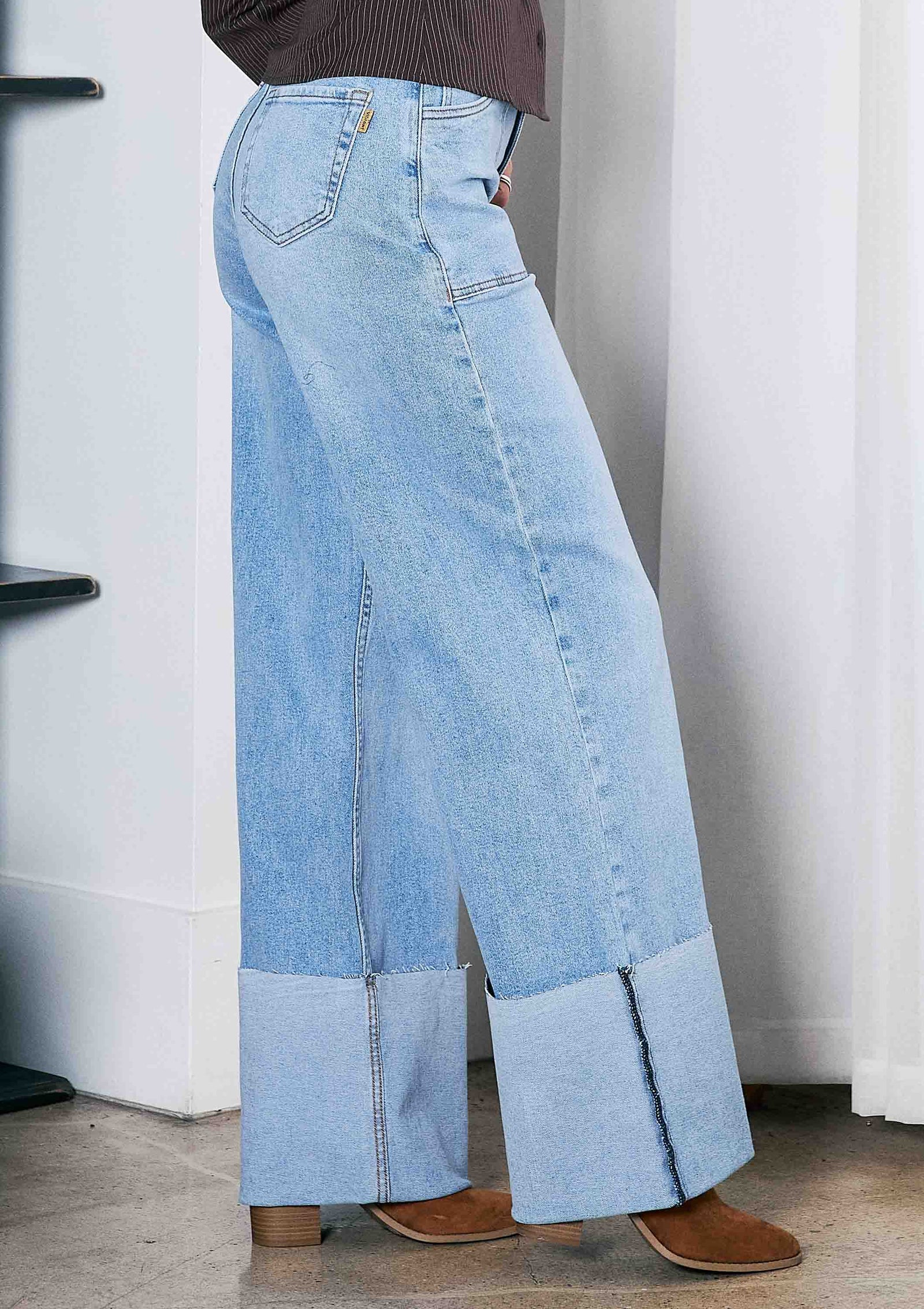 WIDE LEG - Rigid with Comfort Stretch