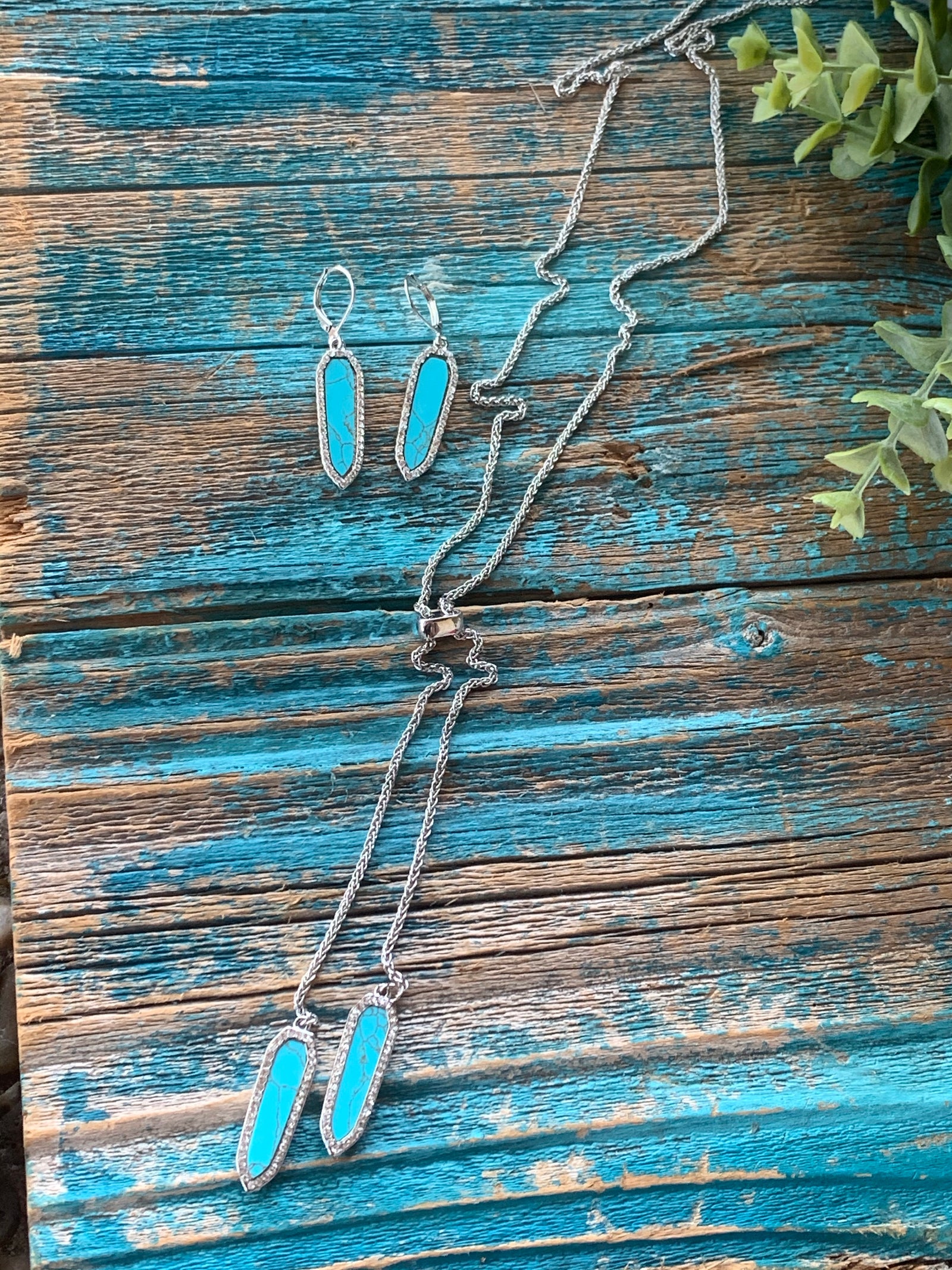 Silver Chain And Turquoise Stone Necklace Set